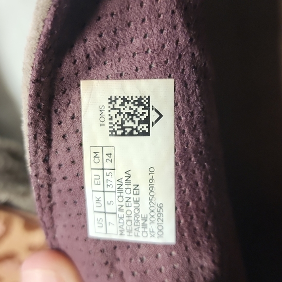 TOMS suede ankle boot with laces - Picture 4 of 8